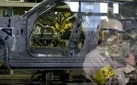 Japan's industrial production drops 2.7% in November