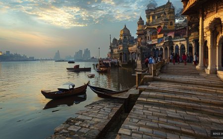 Police Halt Samajwadi Party Members Near Manikarnika Ghat in Kashi