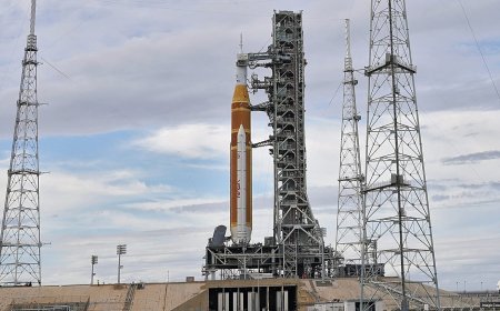 NASA delays first Artemis moonshot with astronauts due to extreme cold at launch site