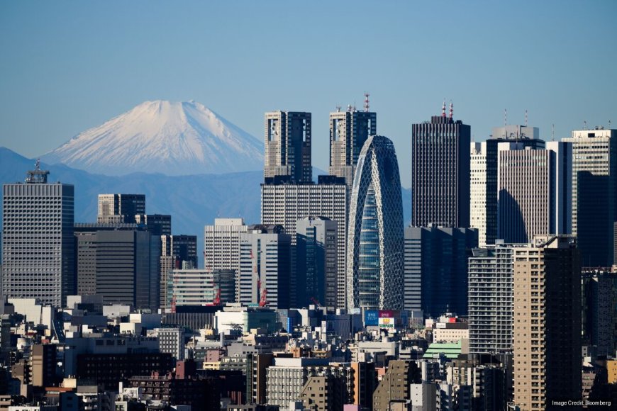 Japan 40-Year Bond Yield Hits 4% for First Time Since 2007 Debut