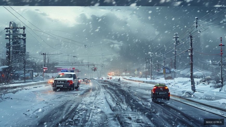 Heavy Snowfall Disrupts Transport and Power in Kashmir