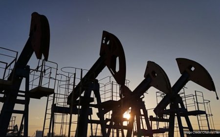 Oil falls by over $1 per barrel as Iran talks in focus