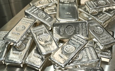 Silver resumes its slide, plunging 11%, after short-lived rebound