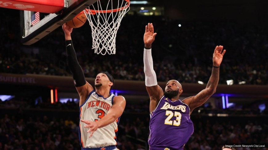 Knicks come alive in third quarter, pull away to win over LeBron, Lakers